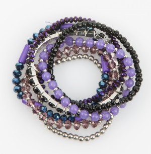 Ces bijoux fantaisie ne s’emmêleront plus grâce à la robe porte bijoux